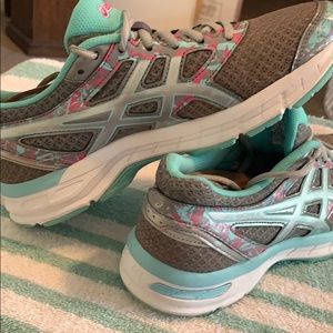 ASICS Gel-excite 4 woman’s size 8.5